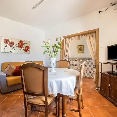Casa Fernandes Holiday home