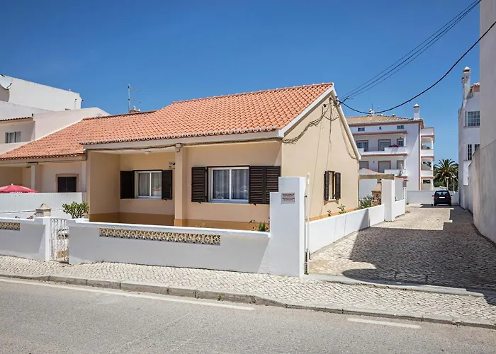 Casa Fernandes Casa de Férias *